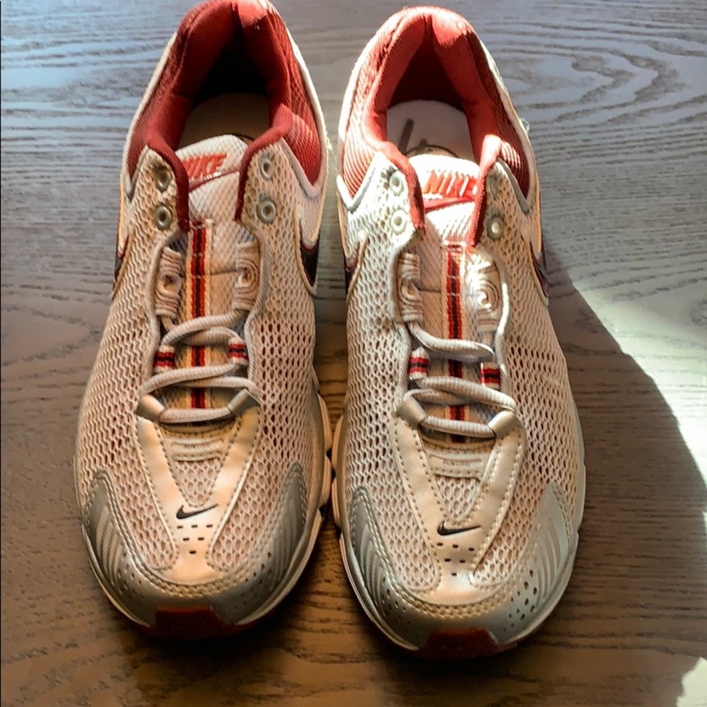 NWOT Men’s Nike Air Max Running Shoes